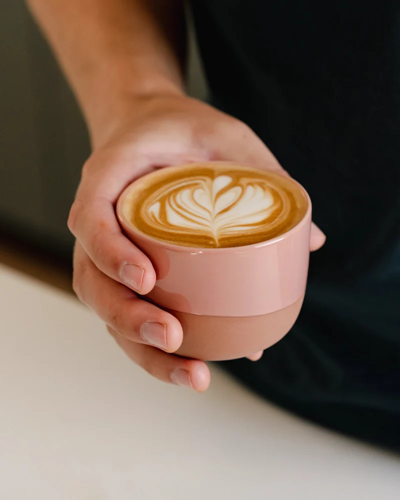 Latte Tasse – Half Glazed