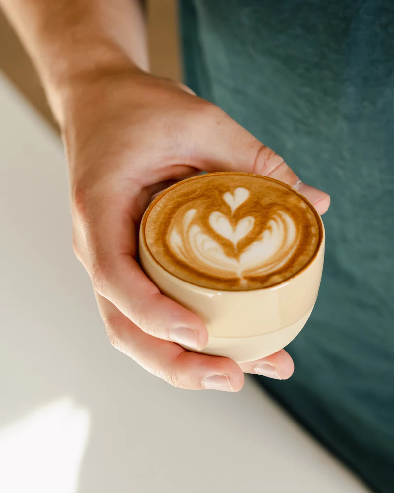 Cappuccino Tasse – Half Glazed