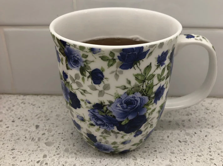 McIntosh Java Mug - Pretty Chintzy - Dark Blue Roses