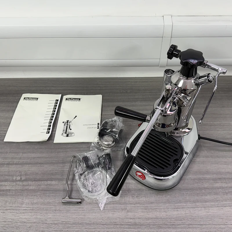SHOWROOM MODEL La Pavoni Europiccola (Chrome Base black handles) 220v - LPLELQ01UK