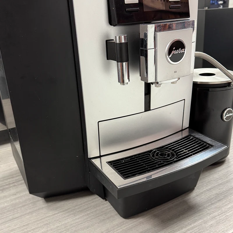 Refurbished Jura X8 Professional Coffee Machine & Cool Control Milk Cooler Bundle