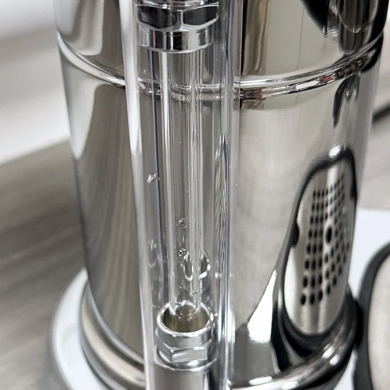 Showroom Model La Pavoni Lever Professional (Chrome base black handles) 240v - LPLPLQ01UK