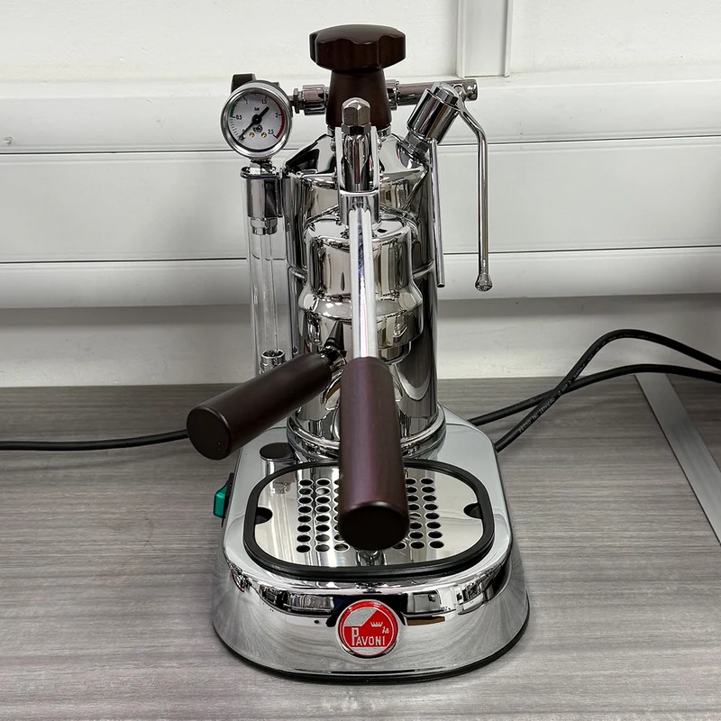 SHOWROOM MODEL La Pavoni Lever Professional (Chrome base wood handles) 240v - LPLPLH01UK