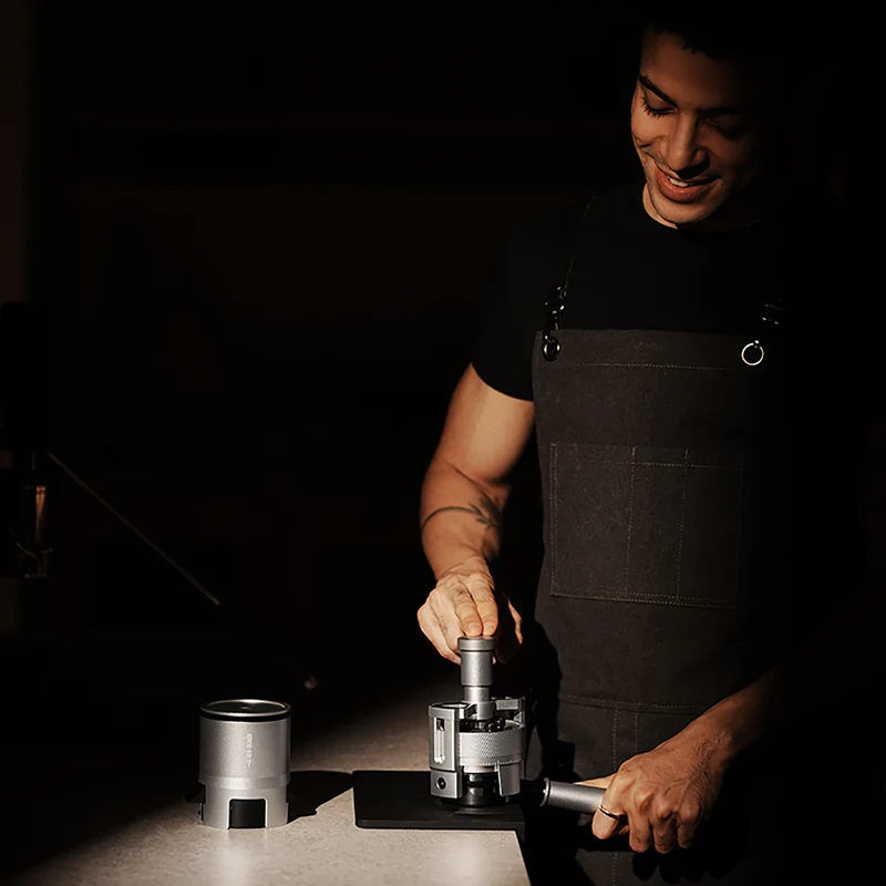 MHW-3BOMBER SE Pro - Espresso Shaker Funnel - Black
