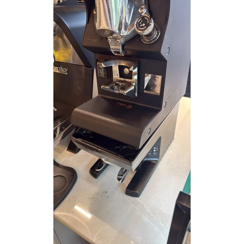 PUQPRESS M2 GEN 5 - Automatic Under Tamper for VA Mythos One, 2 & R Grinders - USED WITH CHIP