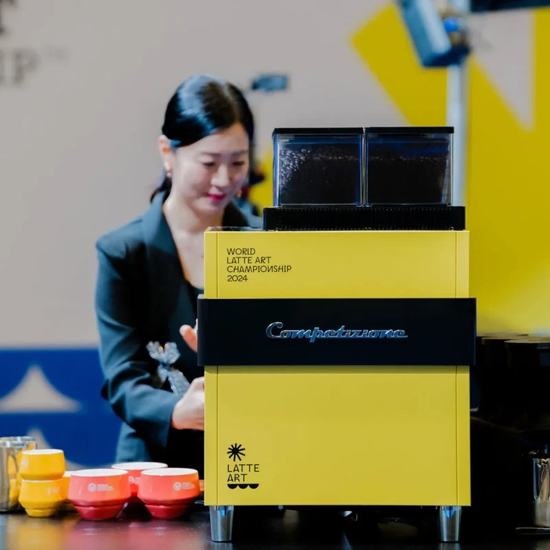 Thermoplan B&W4 Competizione Espresso Machine - High-Volume, Bean to Cup