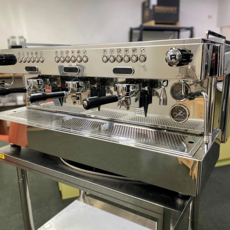 Rocket RE A Timer Espresso Machine - Thermosiphon & Dual Cool-Touch Wands