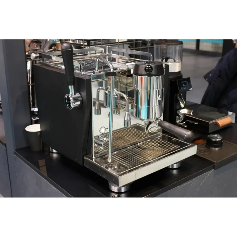 Rocket R Nine One Espresso Machine - Dual Boiler