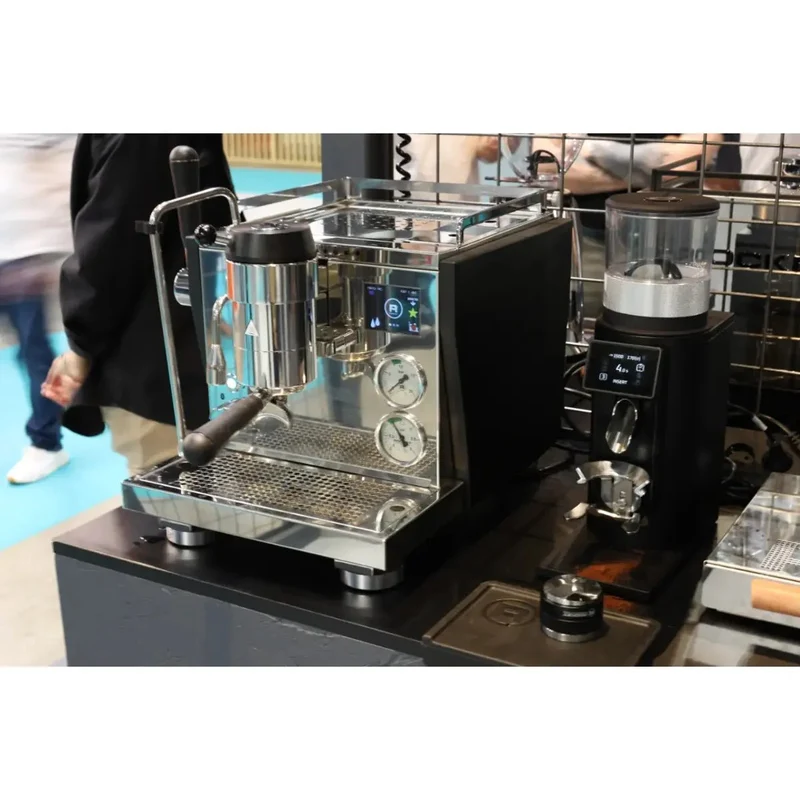 Rocket R Nine One Espresso Machine - Dual Boiler