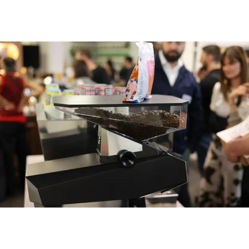 La Marzocco Strada X 1 Gr Espresso Machine + Swan Espresso Grinder Commercial Bundle Kit