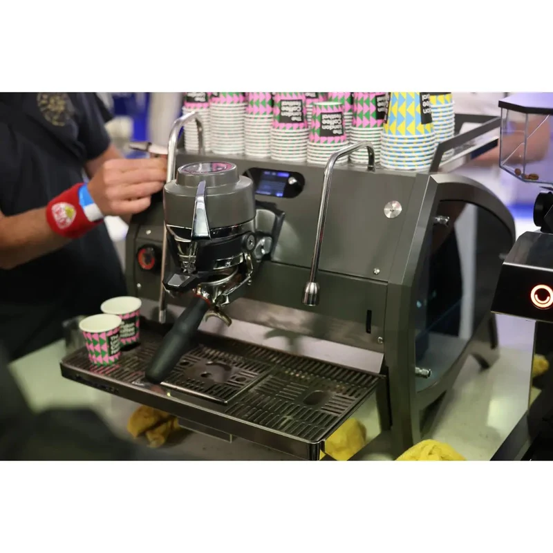 La Marzocco Strada X 1 Group Espresso Machine - Insulated Boiler + ABR Scales