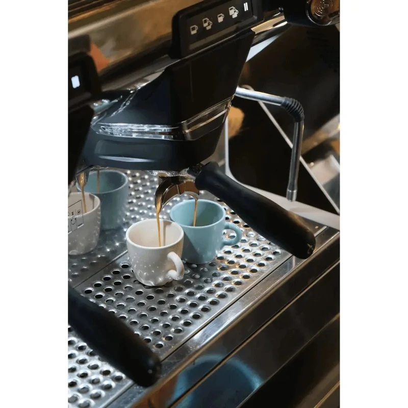 Rancilio Classe 7 S Group 3 Espresso Machine in Black - Single Boiler