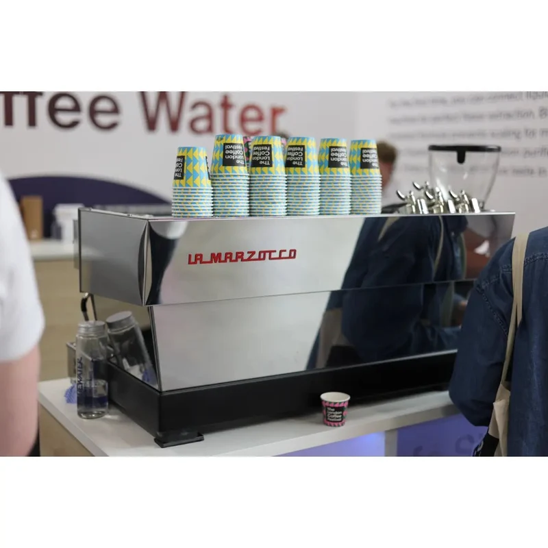 La Marzocco Linea Classic S 2 Group Espresso Machine + Mahlkonig E65W GBS Espresso Grinder