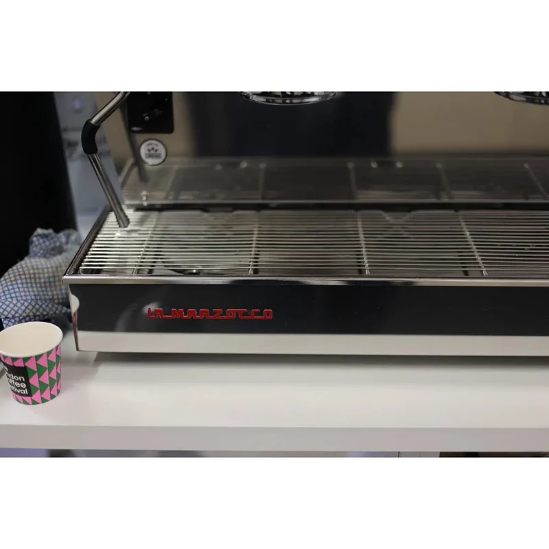 La Marzocco Linea Classic S 2 Group Espresso Machine + Mahlkonig E65W GBS Espresso Grinder