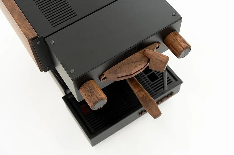 La Marzocco Linea Mini R Custom Made All Black mit Holz