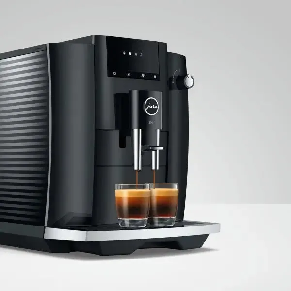 JURA E4 (EA) Piano Black Kaffeevollautomat inkl. 5 Jahre Garantie