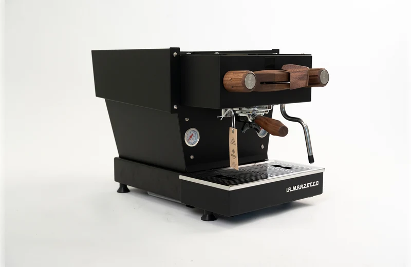 La Marzocco Linea Mini R Schwarz mit Holzset Walnuss Sonderedition