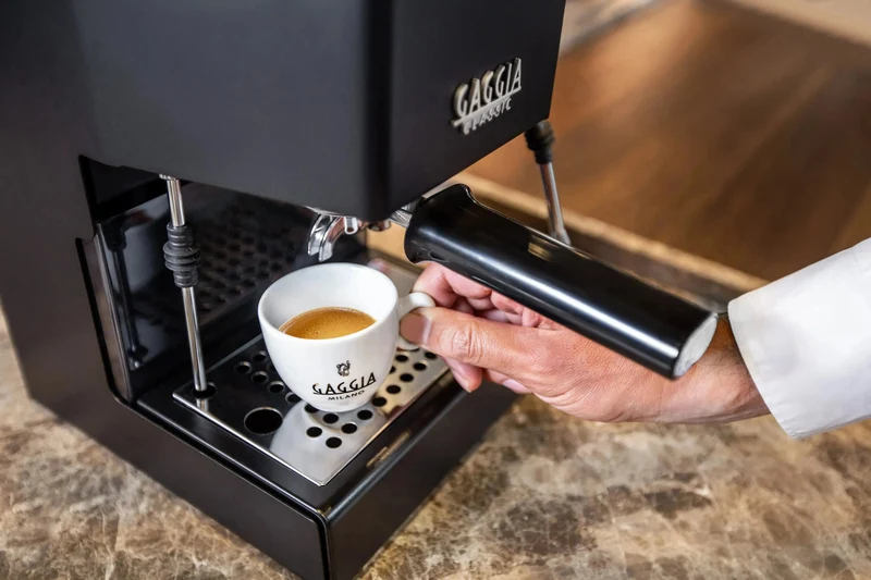 Gaggia Classic 5 Jahre Garantie EVO Pro E24 Schwarz - Kaffeewelt