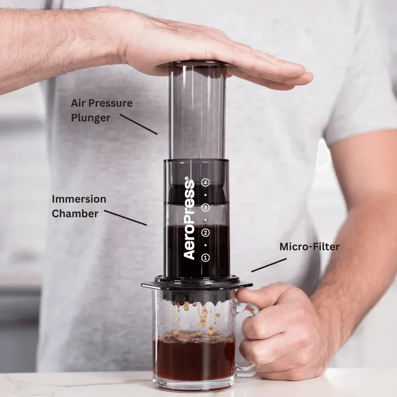 AeroPress Clear Black Coffee Maker Inkl. 100 Filter